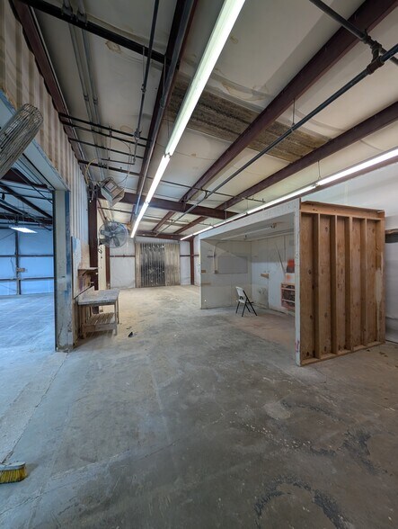 More Photos Of 4737 Adams Rd, Hixson Light Manufacturing For Lease