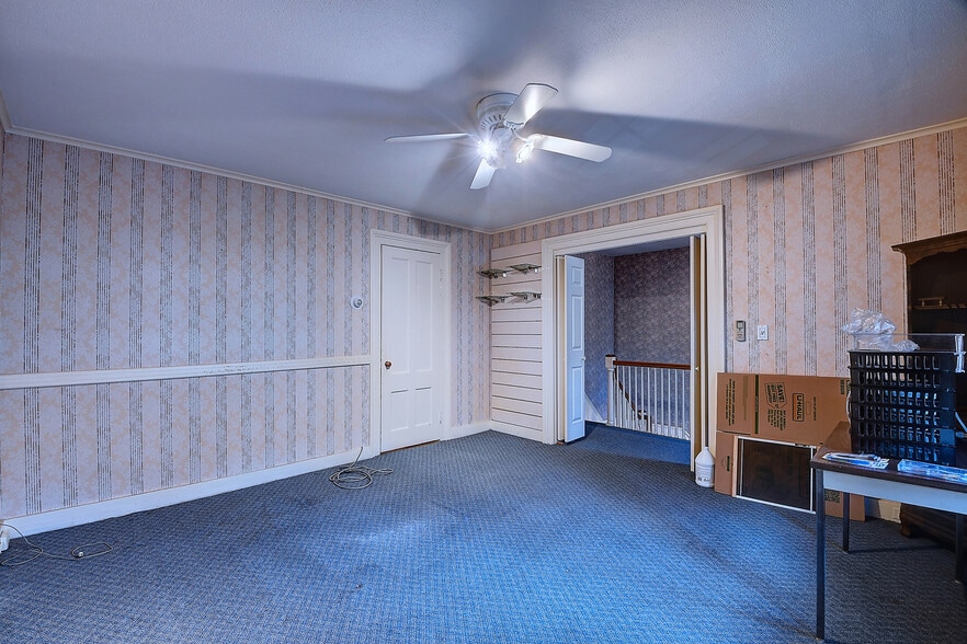 More Photos Of 201 Meadow St, Naugatuck Office For Sale