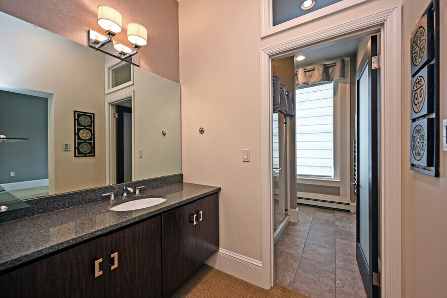 More Photos Of 19 E 8th St, Cincinnati Office For Sale
