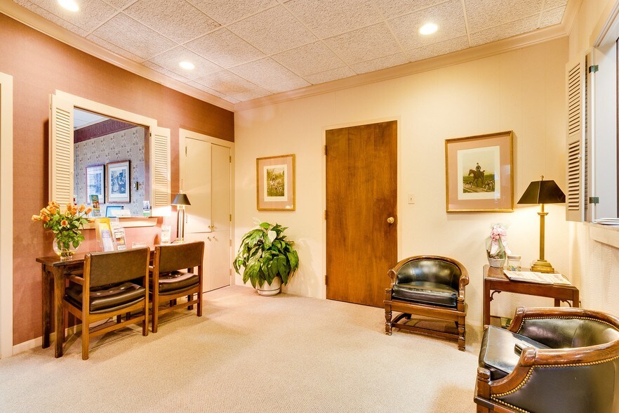 More Photos Of 100 Parker Ct, Chardon Office For Sale
