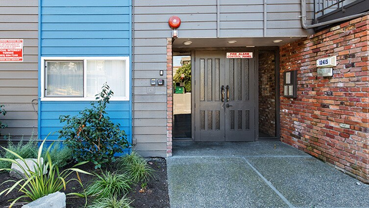 More Photos Of 12411-12415 Ambaum Blvd SW, Seattle Apartments For Sale