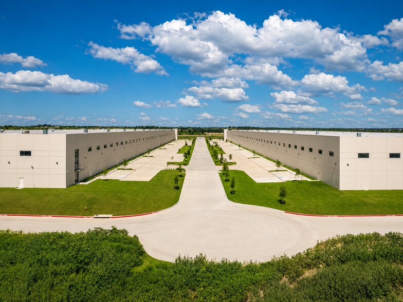 More Photos Of 6100 N Stemmons Fwy, Sanger Unknown For Lease