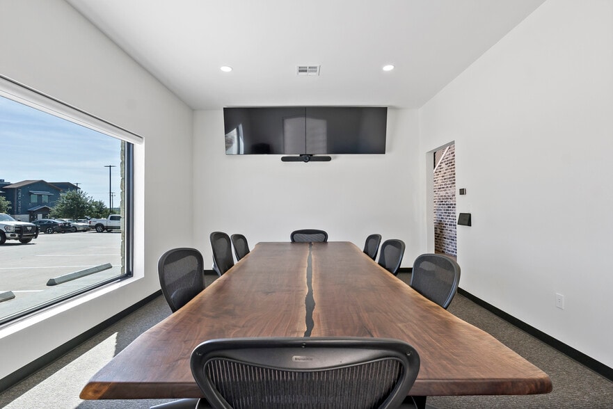 More Photos Of 3028 Barron Rd, College Station Office For Lease