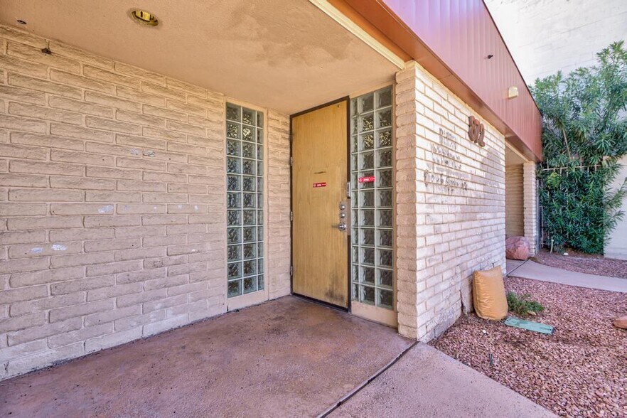 More Photos Of 872 E Sahara Ave, Las Vegas Medical For Lease