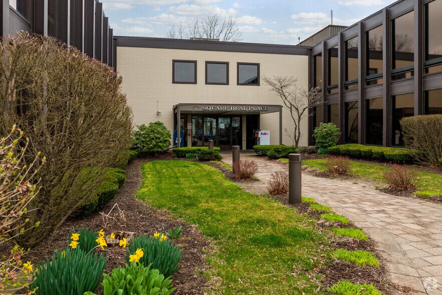 More Photos Of 111 Grant Ave, Endicott Office For Sale