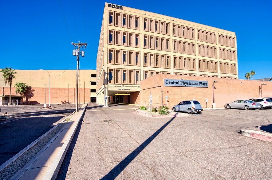 More Photos Of 6036 N 19th Ave, Phoenix Medical For Lease