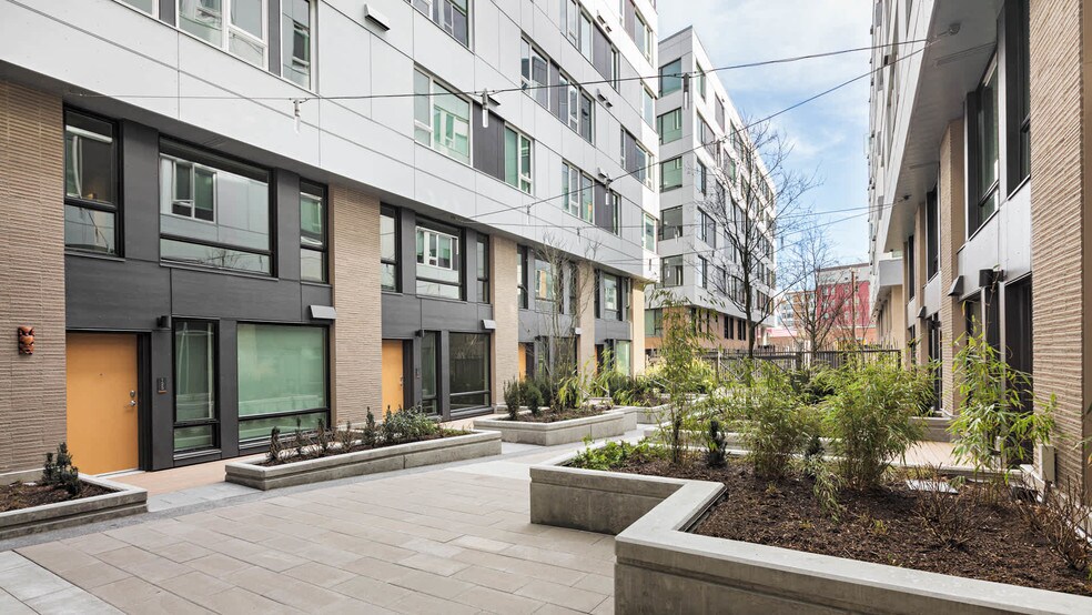 More Photos Of 221 Minor Ave N, Seattle Multifamily For Sale