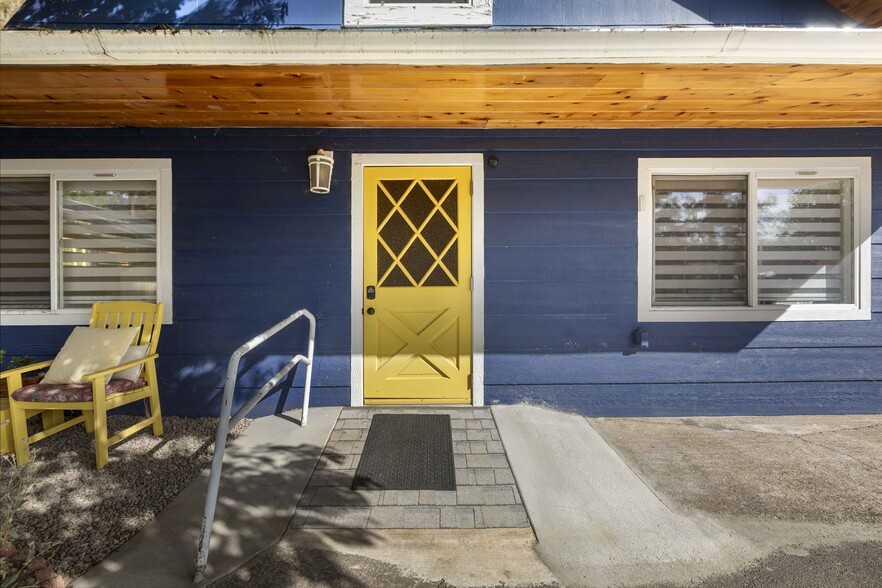 More Photos Of 18248 Redwood Hwy, Selma Apartments For Sale