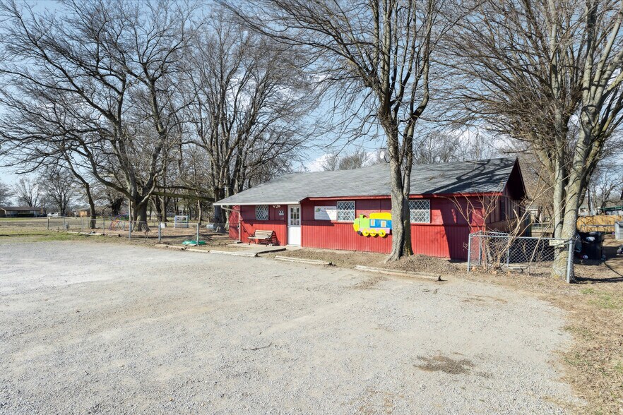 More Photos Of 235 Pine St, Oologah Daycare Center For Sale