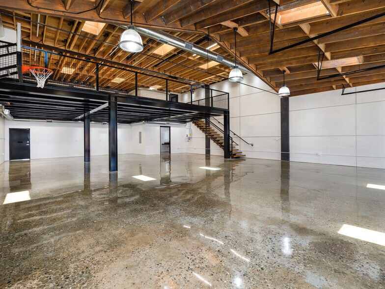 More Photos Of 131 Eucalyptus Dr, El Segundo Office For Lease