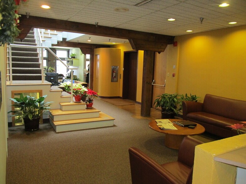 More Photos Of 428 Boulevard of the Allies, Pittsburgh Office For Lease