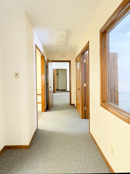More Photos Of 1515 W Walnut St, Jacksonville Medical For Sale