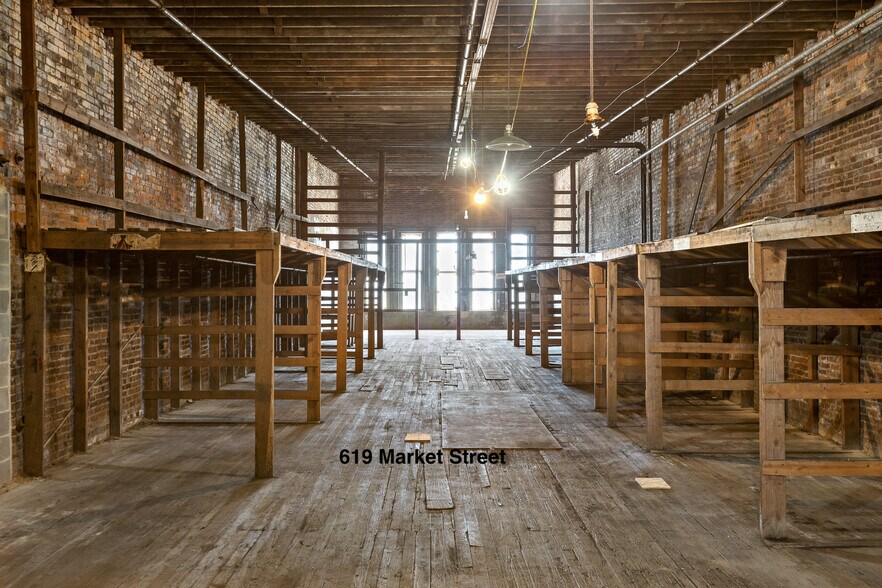 More Photos Of 619 Market St, Chattanooga Office For Sale