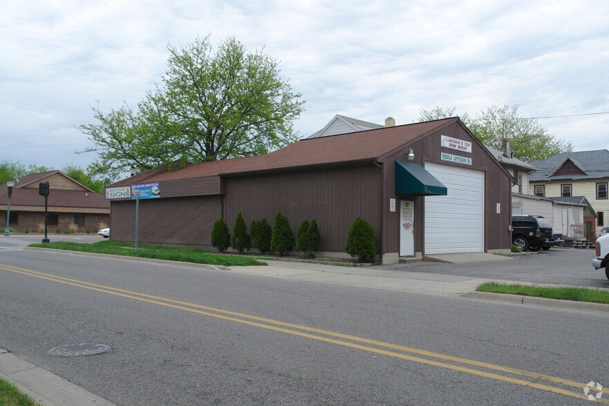 More Photos Of 1700-1704 E Michigan Ave, Lansing Storefront Retail Residential For Lease