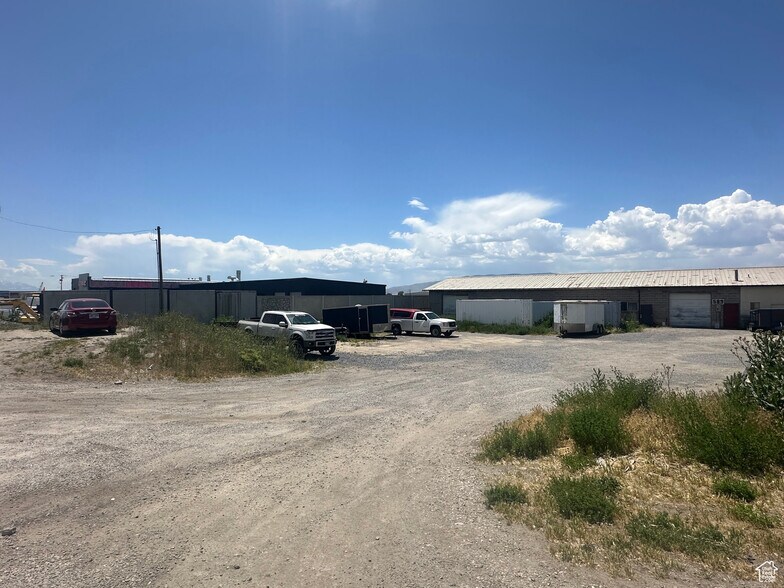 More Photos Of 589 N Geneva Rd, Lindon Warehouse For Sale