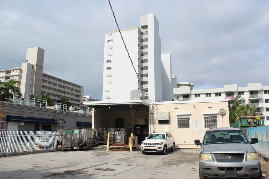 More Photos Of 1661 West Ave, Miami Beach Post Office For Sale