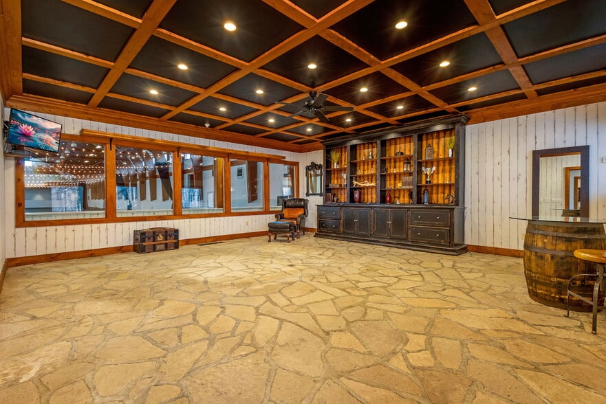 More Photos Of 12298 Croton Rd, Croton Specialty For Sale