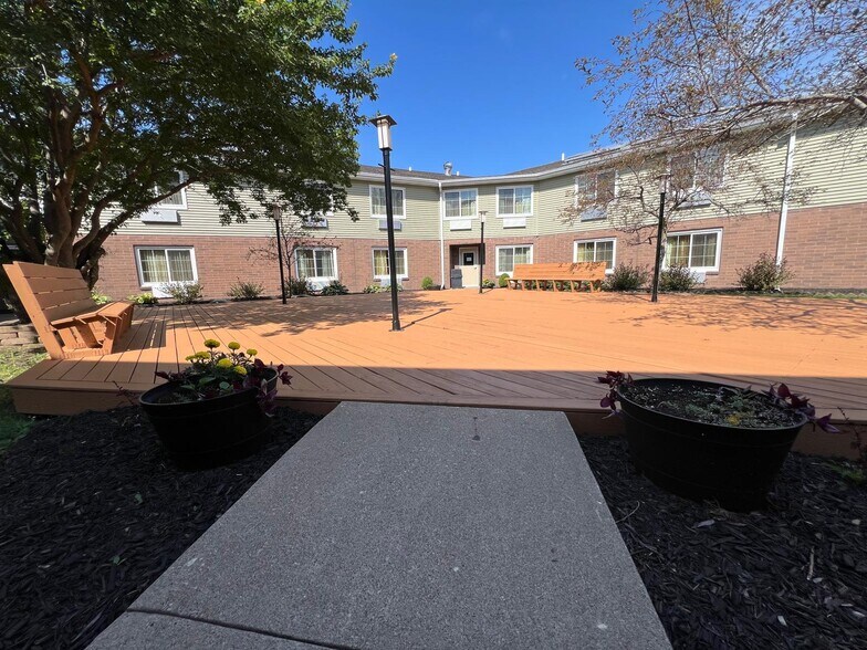 More Photos Of 100 W 76th St, Davenport Hotel For Sale