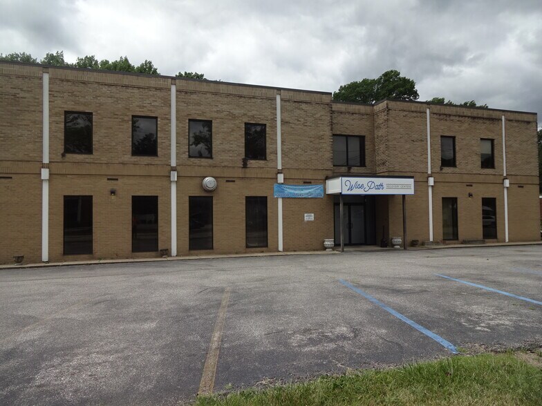 More Photos Of 4701 MacCorkle Ave SE, Charleston Medical For Sale