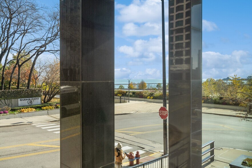 More Photos Of 400 E Randolph St, Chicago Apartments For Sale