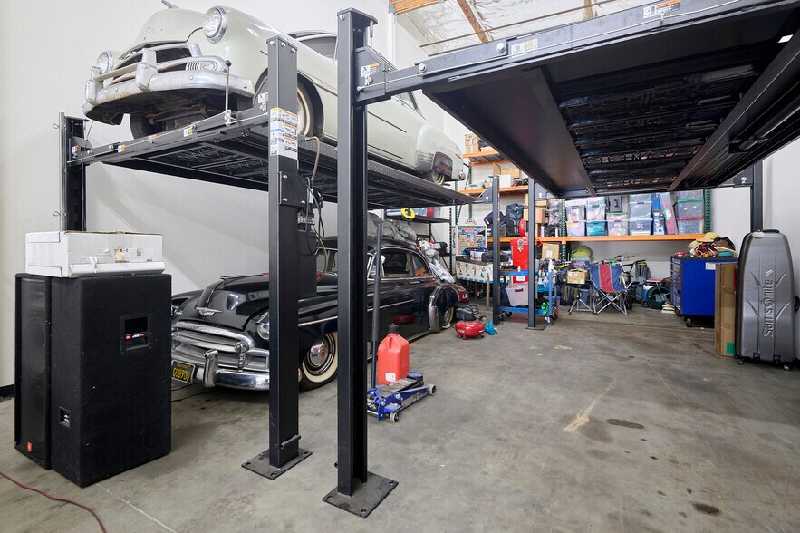 More Photos Of 1100 Industrial Rd, San Carlos Research And Development For Sale