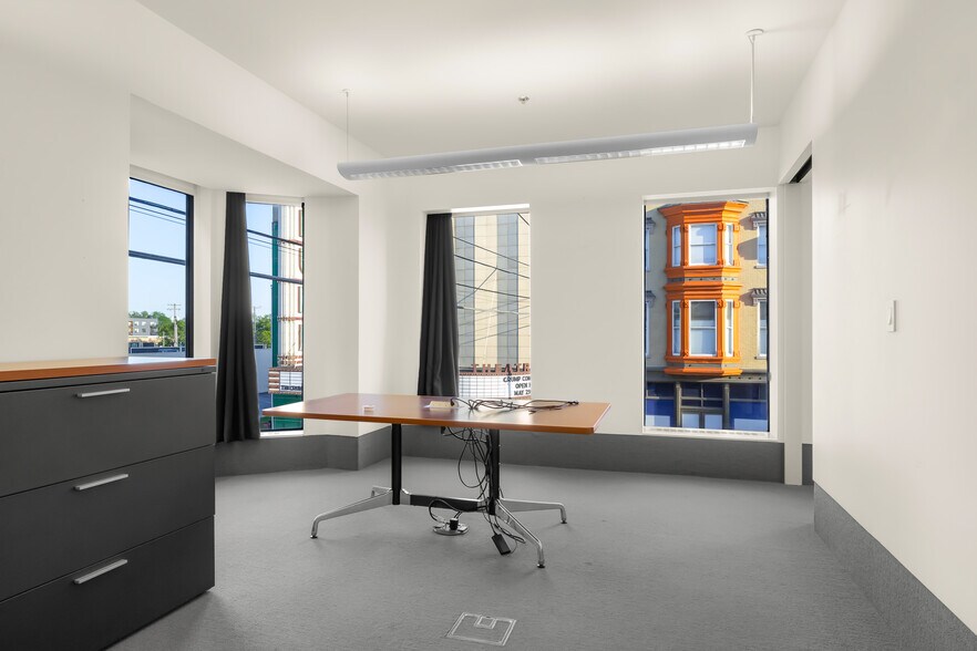 More Photos Of 301 Washington St, Columbus Office For Lease
