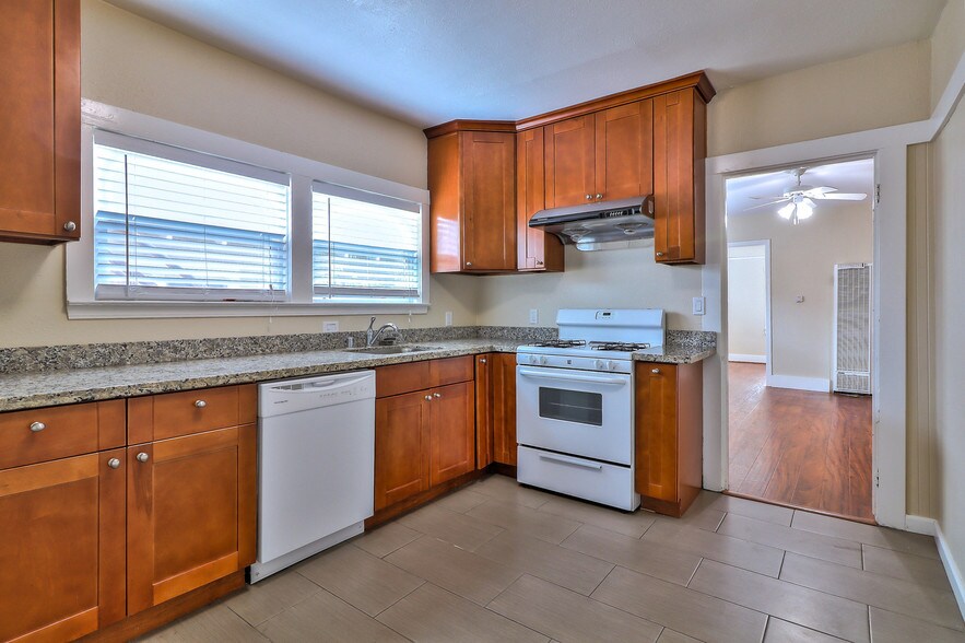 More Photos Of 66 3rd St, Gilroy Apartments For Sale