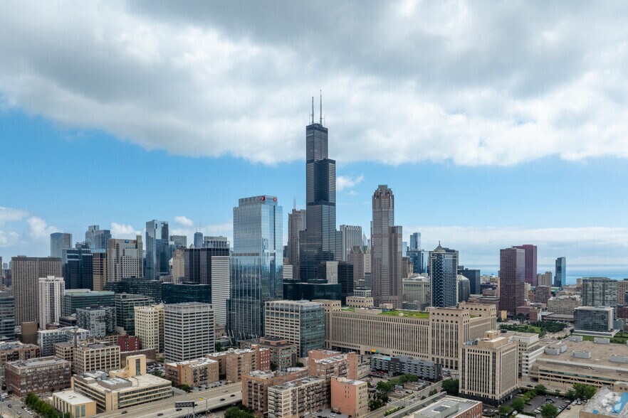 More Photos Of 233 S Wacker Dr, Chicago Office For Lease