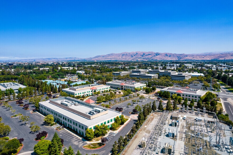 More Photos Of 2535 N 1st St, San Jose Office For Lease