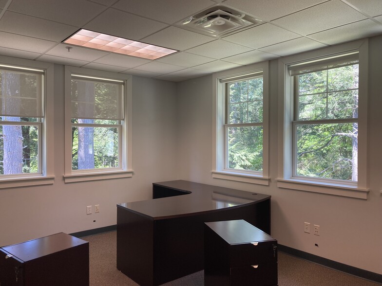 More Photos Of 550 Forest Ave, Portland Office For Lease