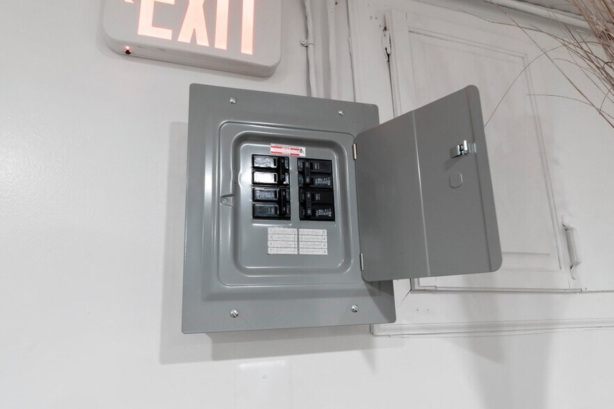 More Photos Of 2516-2520 N Charles St, Baltimore Apartments For Sale