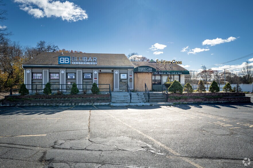 More Photos Of 1702 Middle Country Rd, Centereach Restaurant For Sale