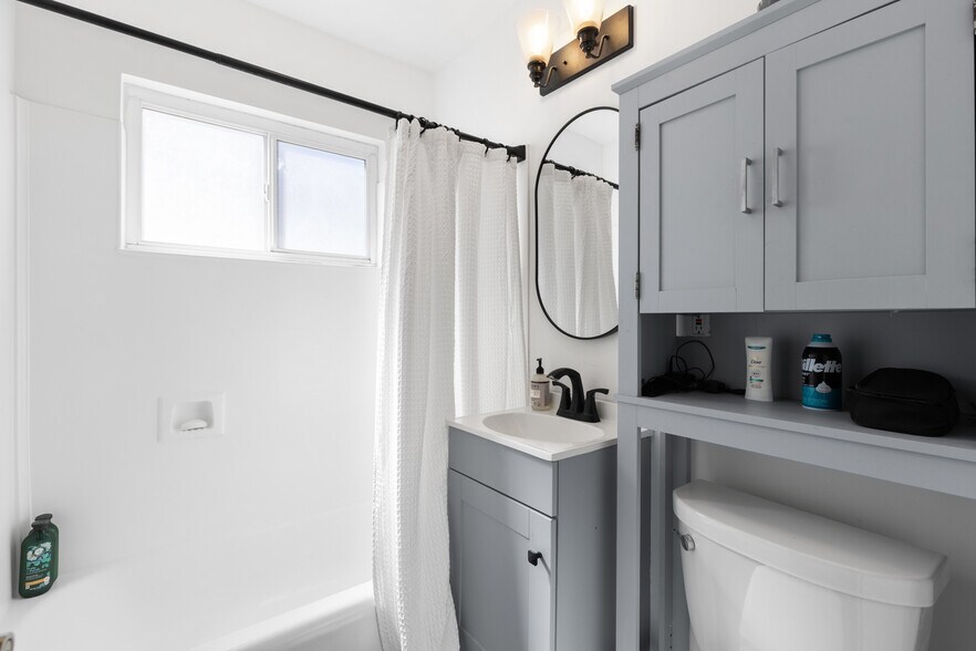 More Photos Of 4774 Wilson Ave, San Diego Apartments For Sale