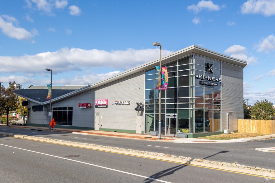 More Photos Of 2400-2500 Boston St, Baltimore Unknown For Lease