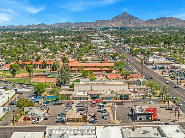 More Photos Of 1616 N 24th St, Phoenix Storefront For Lease