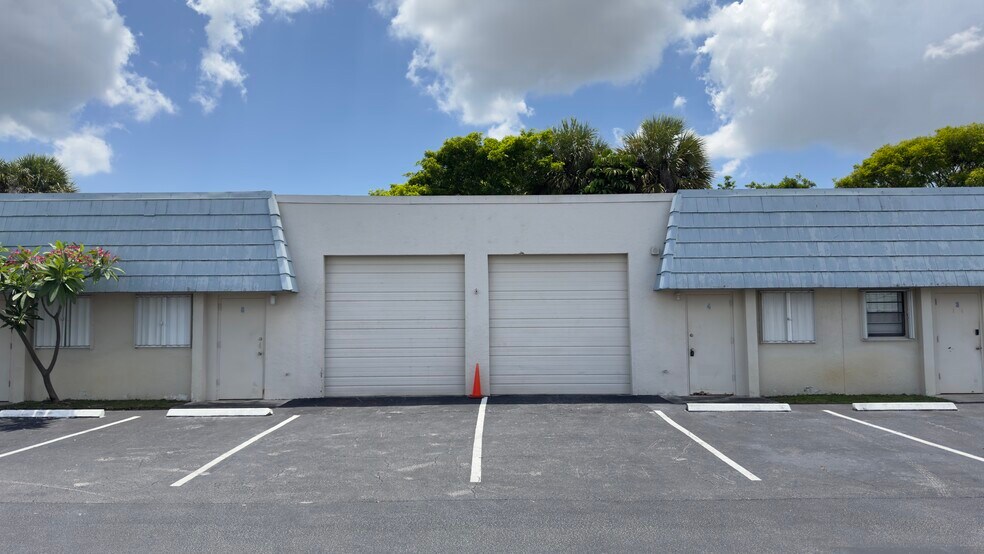 Primary Photo Of 3885 Investment Ln, Riviera Beach Warehouse For Lease
