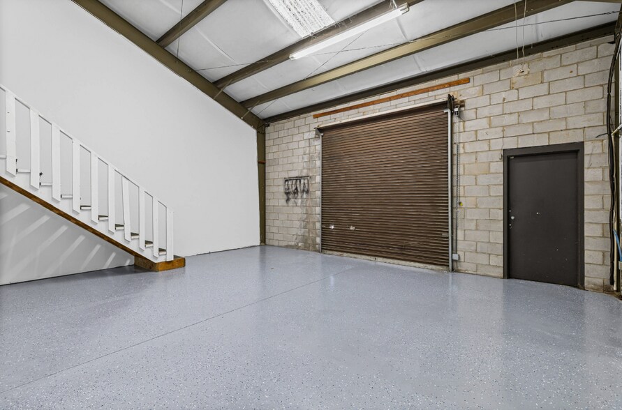 More Photos Of 307 Commerce Dr, Augusta Light Manufacturing For Lease