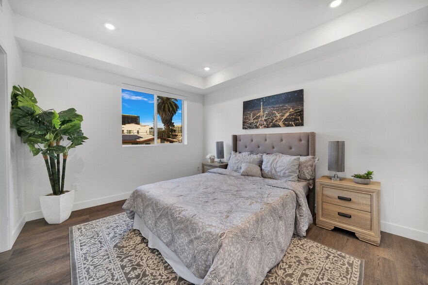 More Photos Of 1245 N New Hampshire Ave, Los Angeles Apartments For Sale
