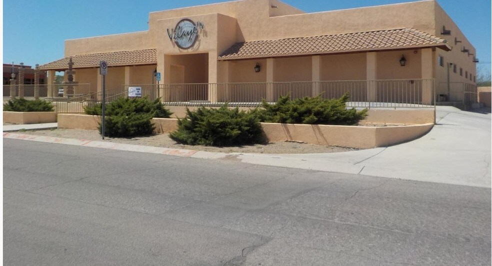 Primary Photo Of 1128 Circulo Mercado, Rio Rico Specialty For Sale