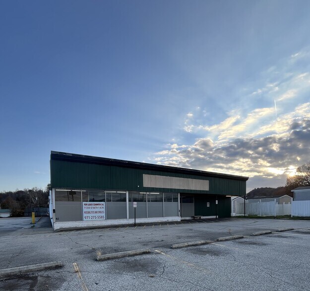 More Photos Of 412 Wurtland Ave, Greenup Freestanding For Lease