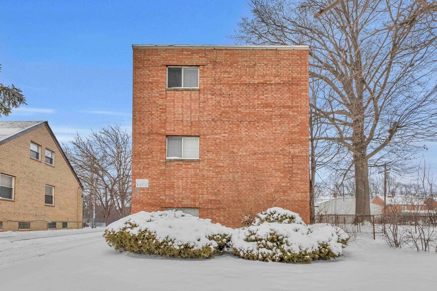 More Photos Of 16703 Harvard Rd, Cleveland Apartments For Sale