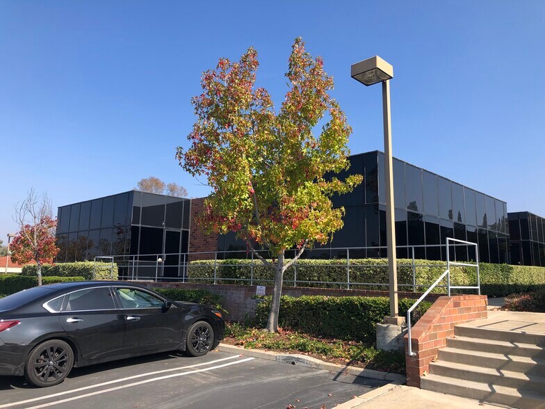 More Photos Of 23175-23177 La Cadena Dr, Laguna Hills Office For Lease