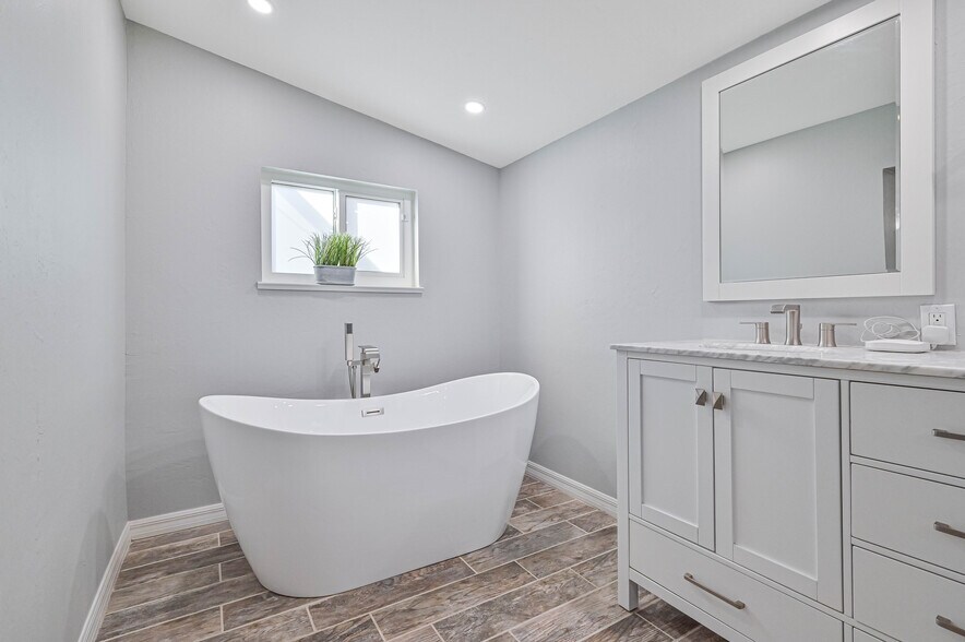 More Photos Of 4240 Ellis Rd, Fort Myers Apartments For Sale