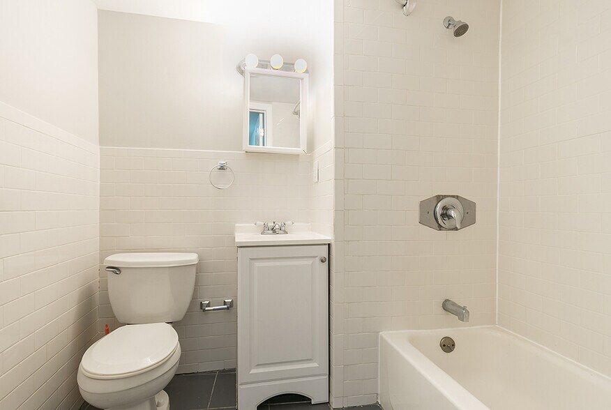 More Photos Of 16 Weldon St, Jersey City Multifamily For Sale