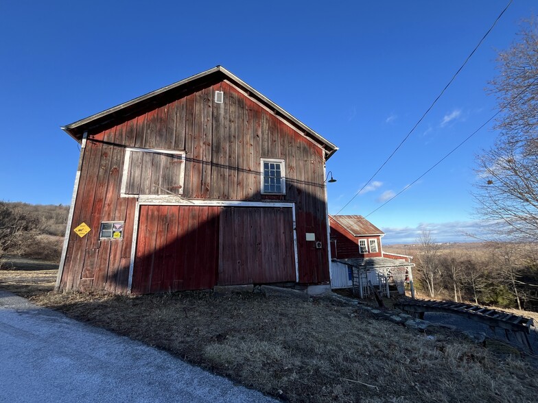 More Photos Of 156 Mount Zion Rd, Marlboro Flex For Sale