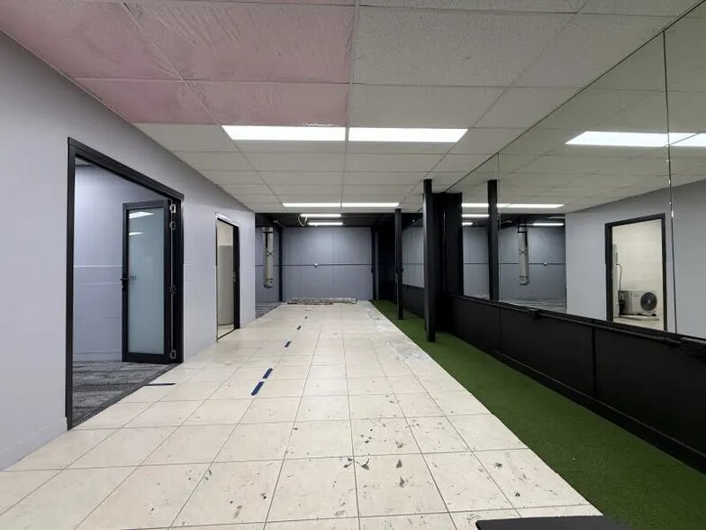 More Photos Of 3 Kaleski St, Moorebank Warehouse For Lease