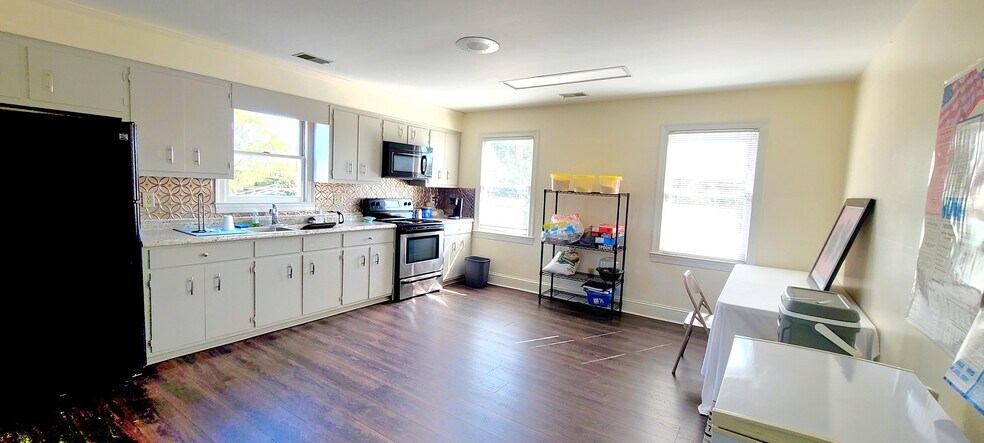 More Photos Of 1903 Wrightsboro Rd, Augusta Medical For Lease
