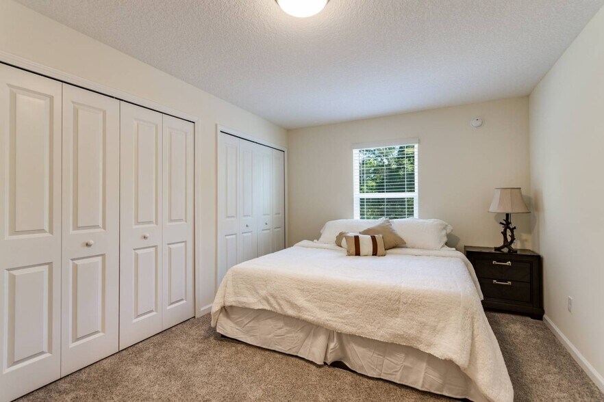 More Photos Of 806 Oak St, Green Cove Springs Apartments For Sale