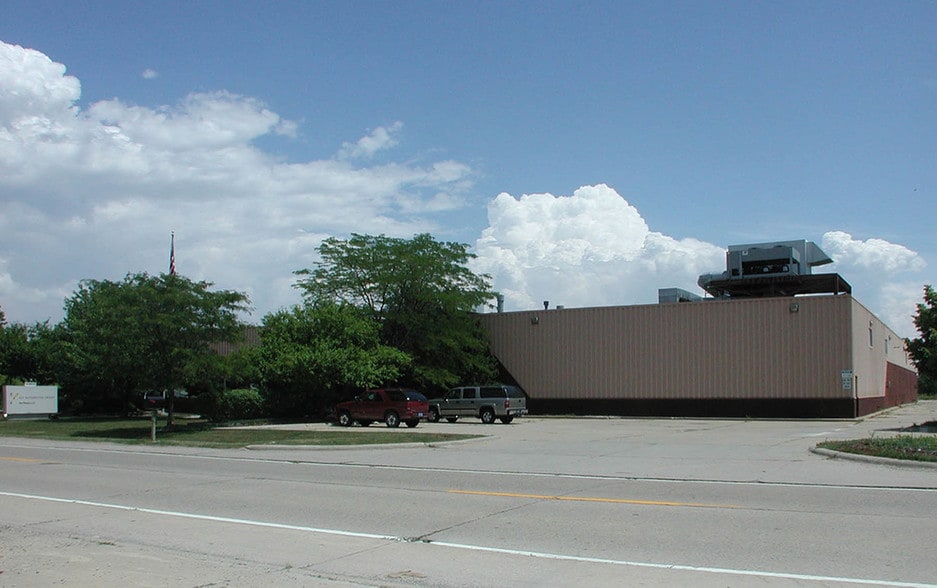 More Photos Of 50800 E Russell Schmidt Blvd, Chesterfield Warehouse For Sale