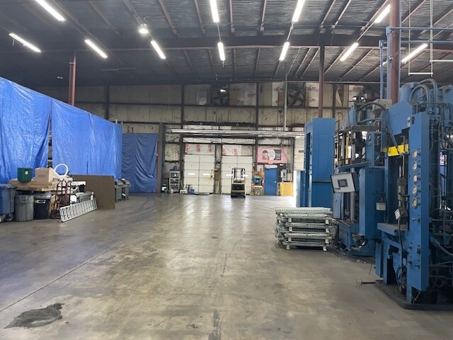 More Photos Of 1522 Manchester Rd, West Carrollton Warehouse For Sale